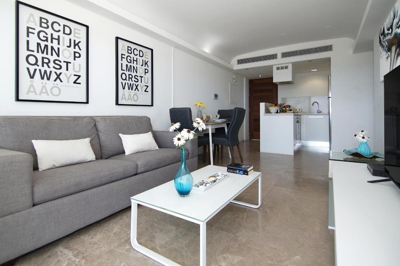 Apartment Josephine - Beachfront プロタラス エクステリア 写真