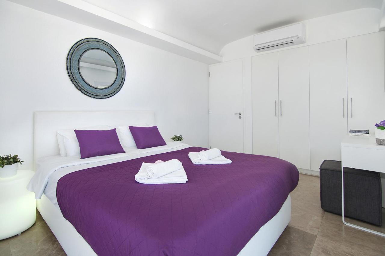 Apartment Josephine - Beachfront プロタラス エクステリア 写真