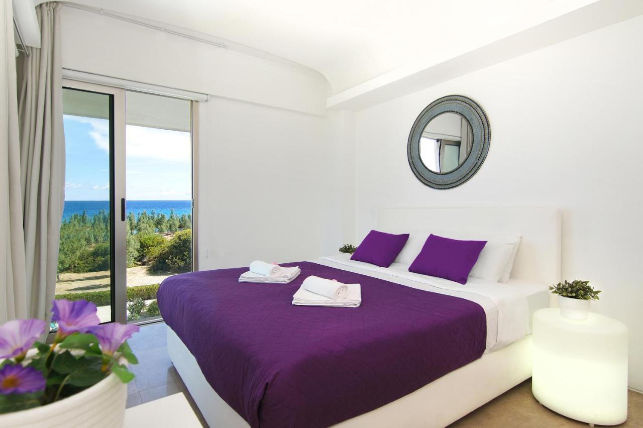 Apartment Josephine - Beachfront プロタラス エクステリア 写真