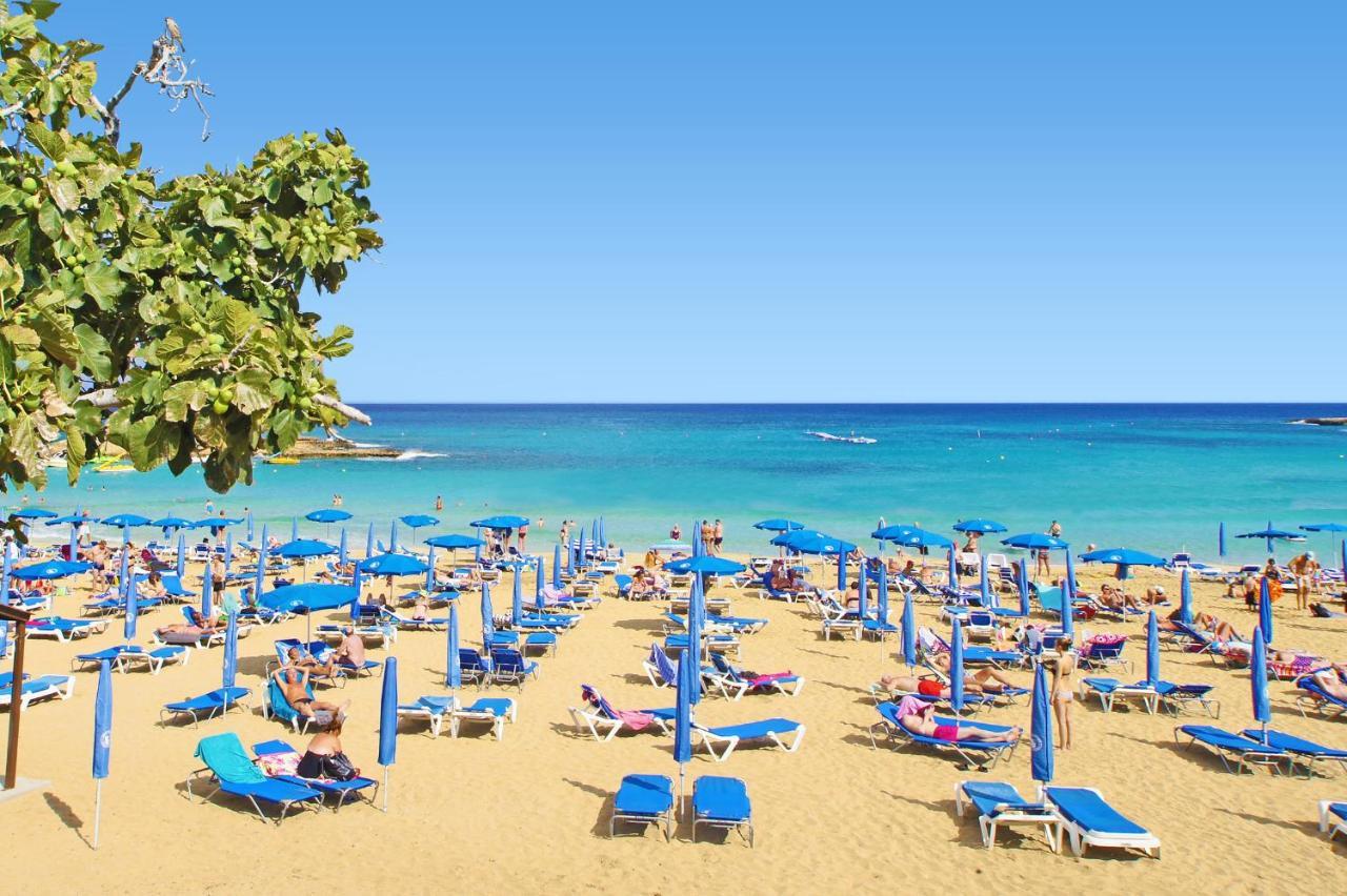 Apartment Josephine - Beachfront プロタラス エクステリア 写真