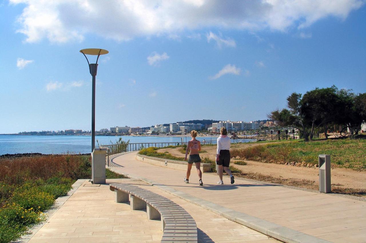Apartment Josephine - Beachfront プロタラス エクステリア 写真